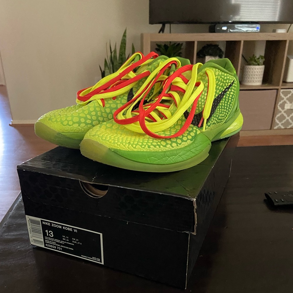 Kobe 6 Grinches Size 13